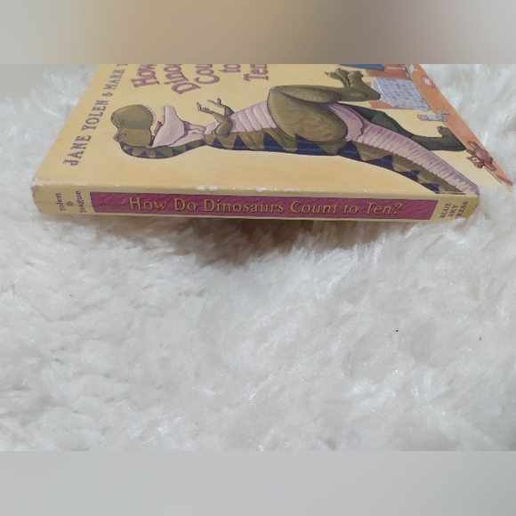 NWT scholastic hardcover How do dinosaurs count to ten book - Picture 4 of 4